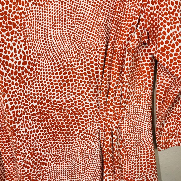 J. McLaughlin Animal Print Orange 3/4 Sleeve Ruched Waist Women Catalina Top - Picture 2 of 9